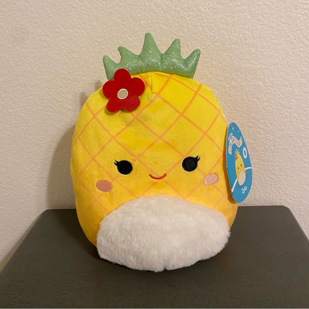 Squishmallow 7.5 Inch Pineapple Zyta